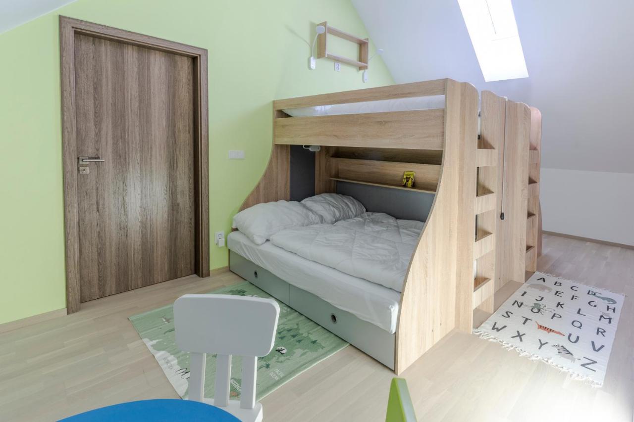 Apartman Horni Misecky - Luxusni Ubytovani Pro Dve Rodiny S Detmi Exterior foto