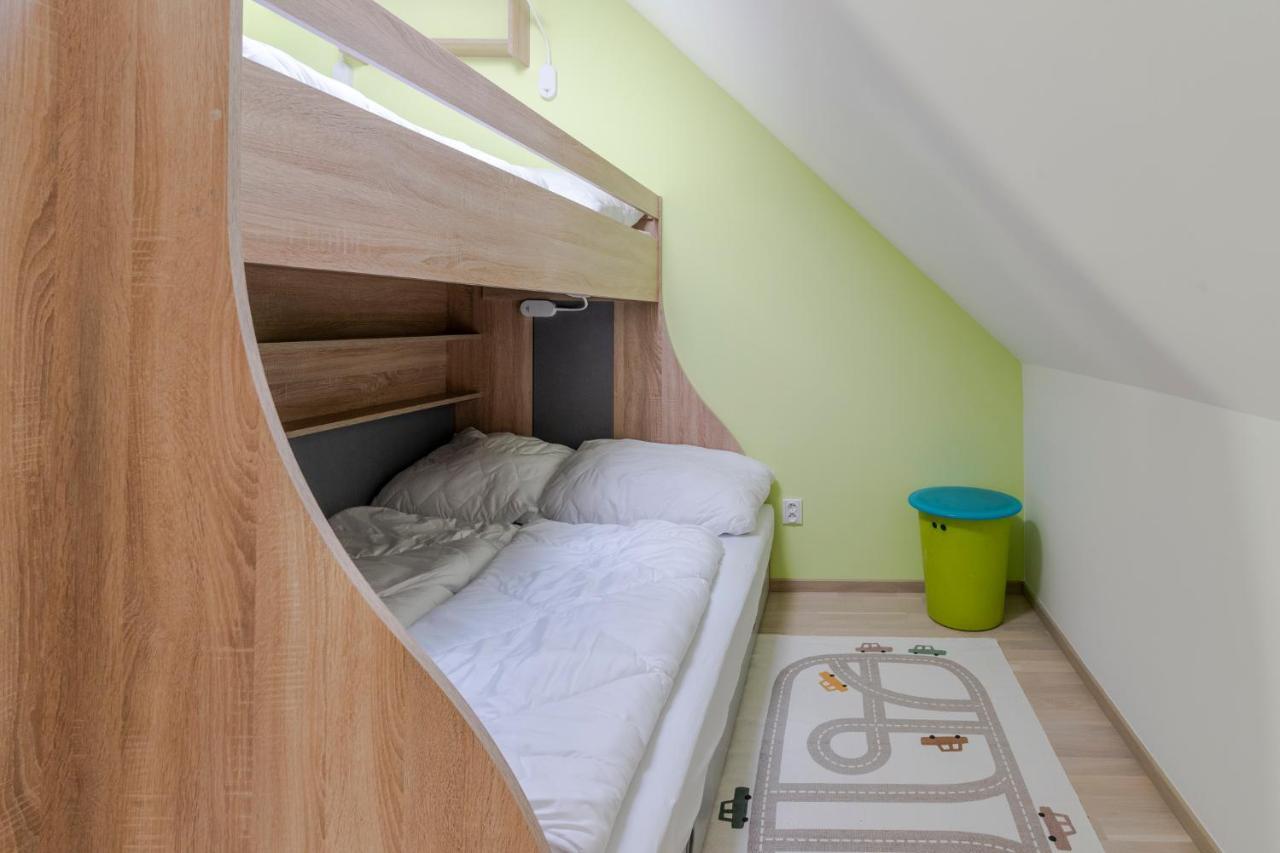 Apartman Horni Misecky - Luxusni Ubytovani Pro Dve Rodiny S Detmi Exterior foto