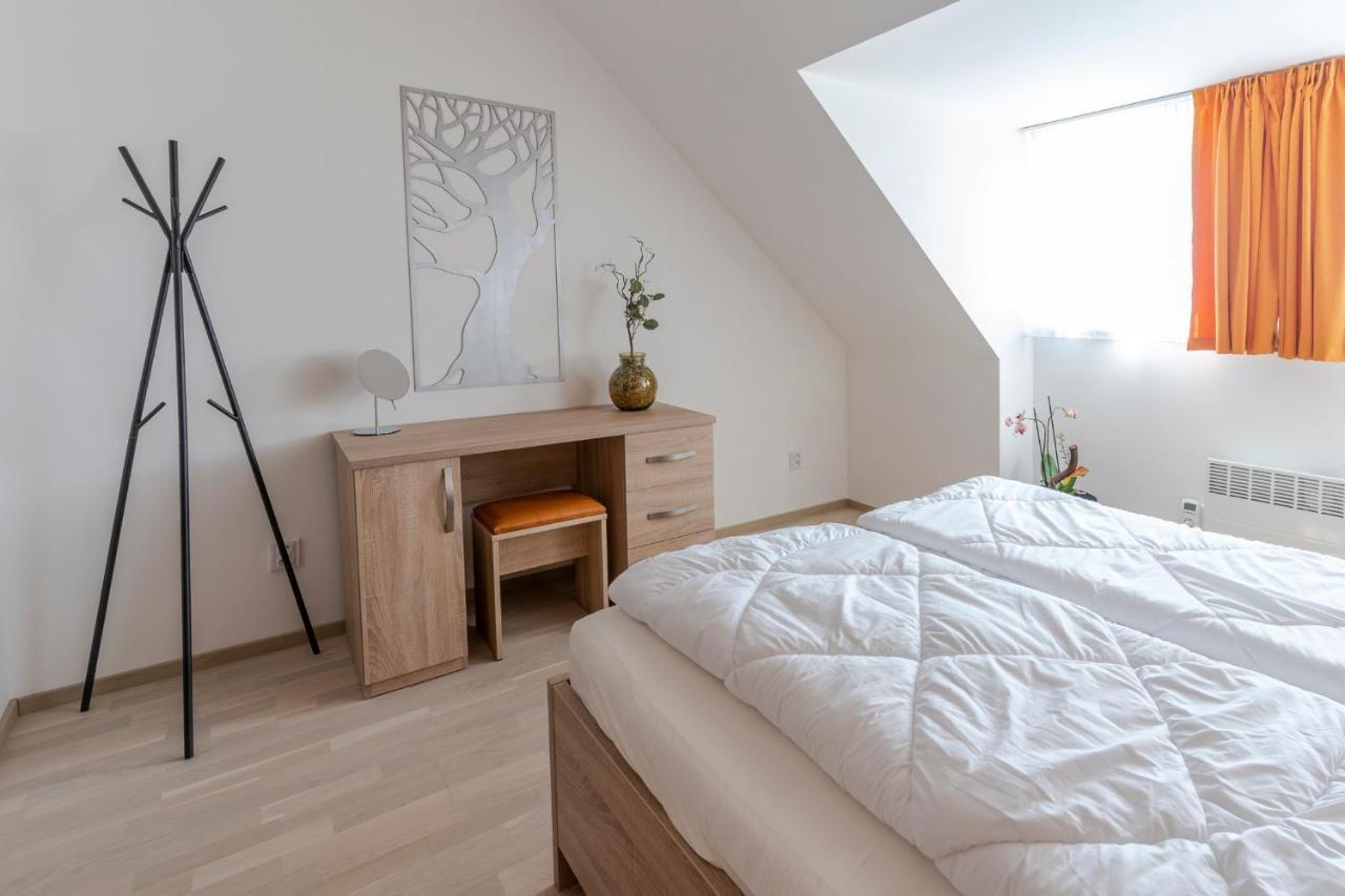 Apartman Horni Misecky - Luxusni Ubytovani Pro Dve Rodiny S Detmi Exterior foto