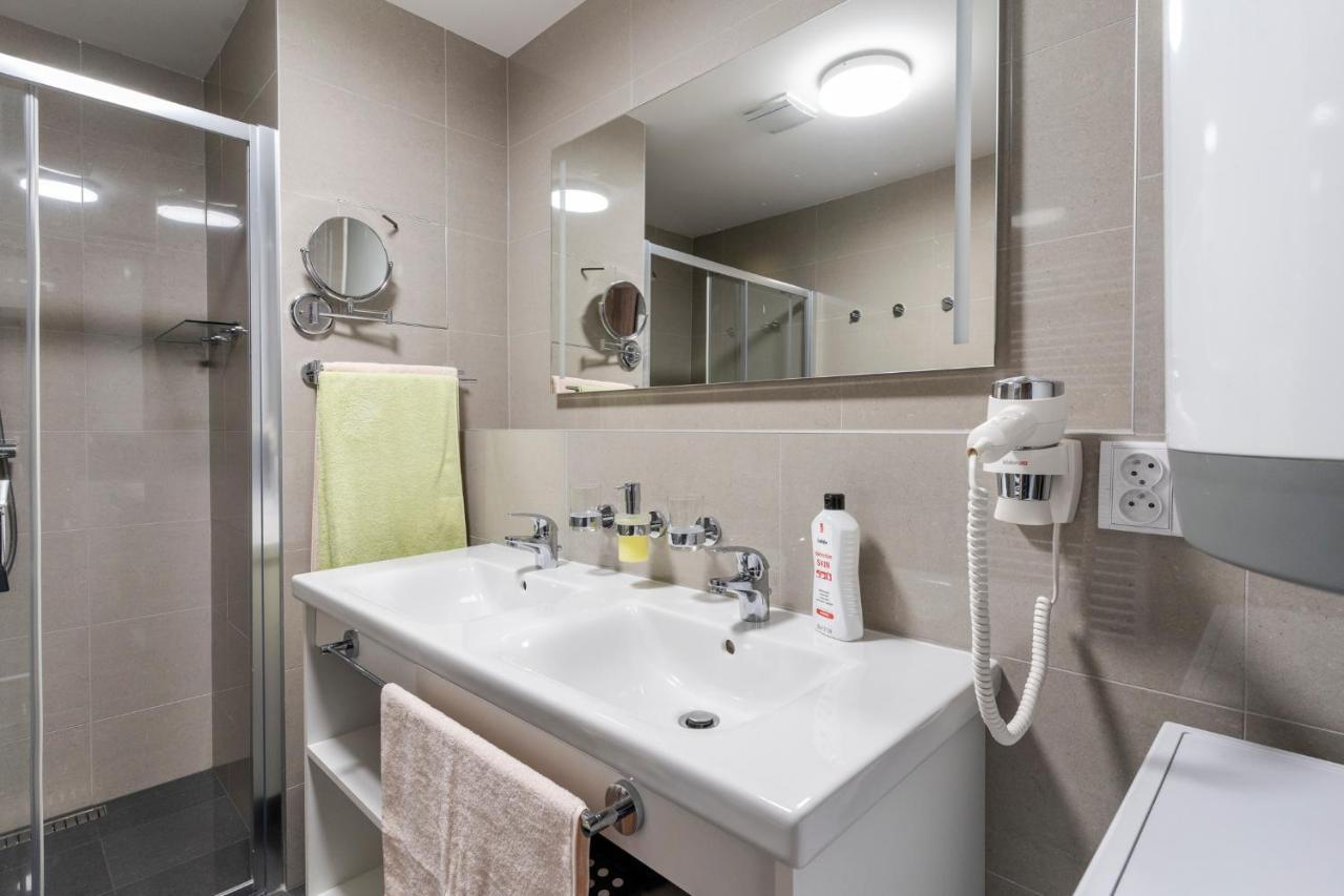 Apartman Horni Misecky - Luxusni Ubytovani Pro Dve Rodiny S Detmi Exterior foto